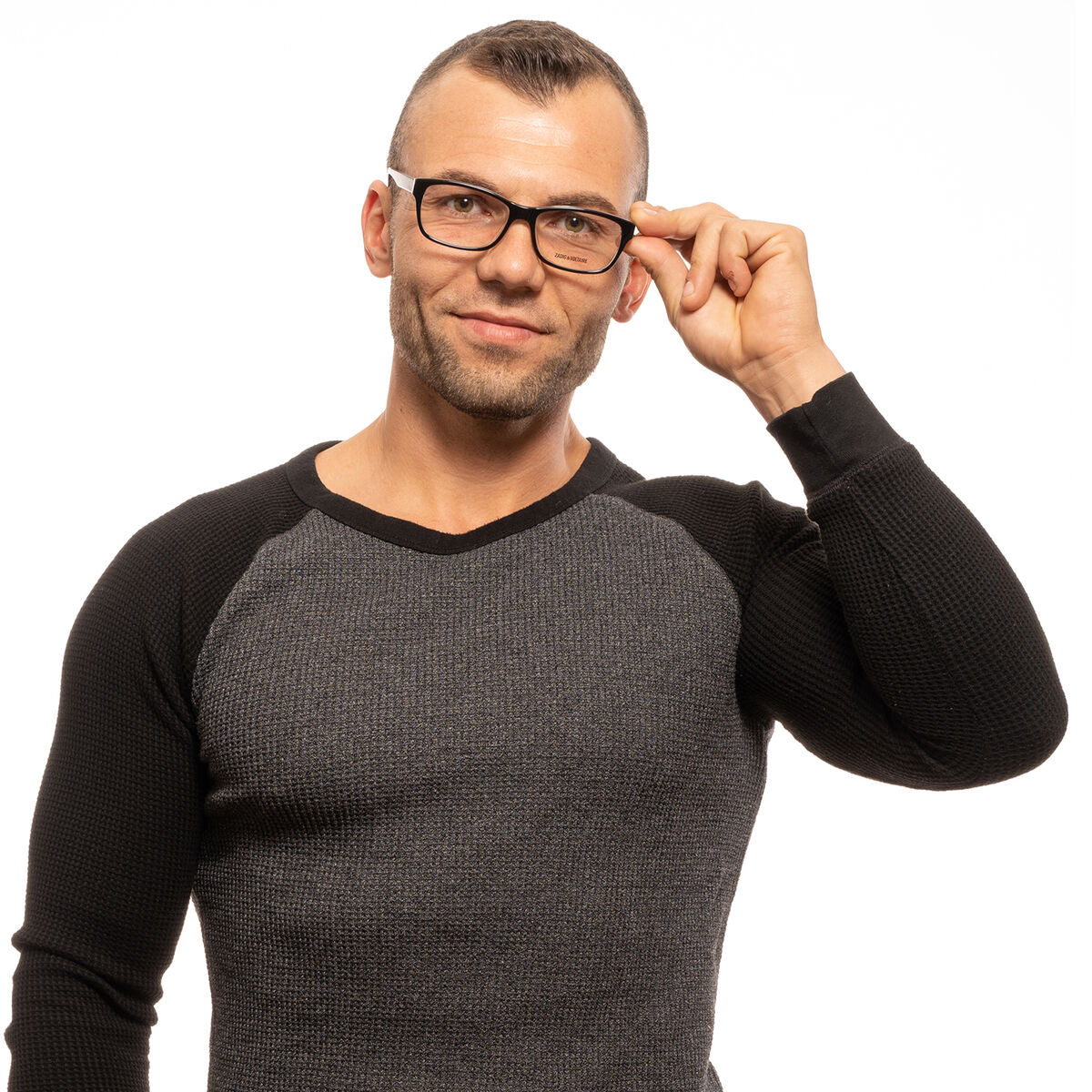 V7HDF4E26663F722B004A15C069AB3A1712R3702062P5