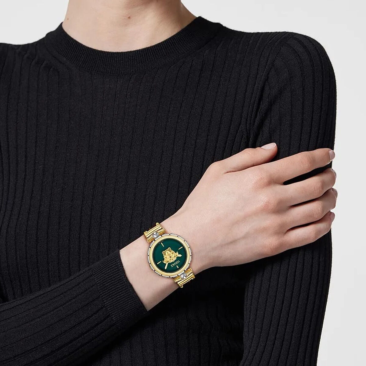 V4H3D5098D4DDBA7ABE3D2B0270F0108D40R5663483P4