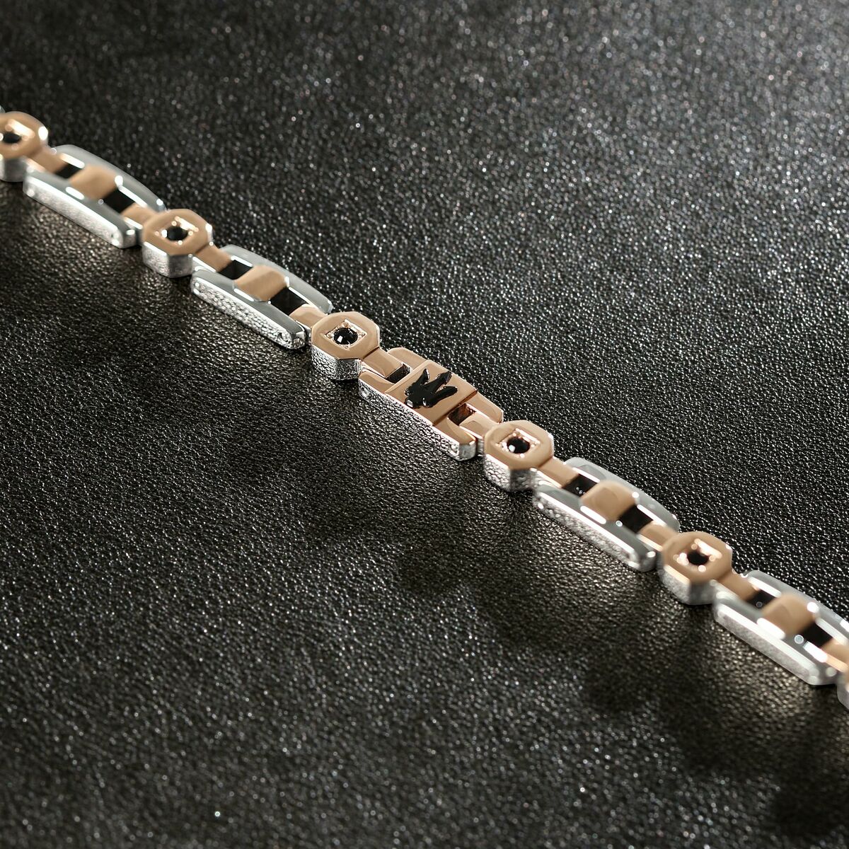 V2HD80D286D3EC17575D5840B86DFF54D15R6933619P8