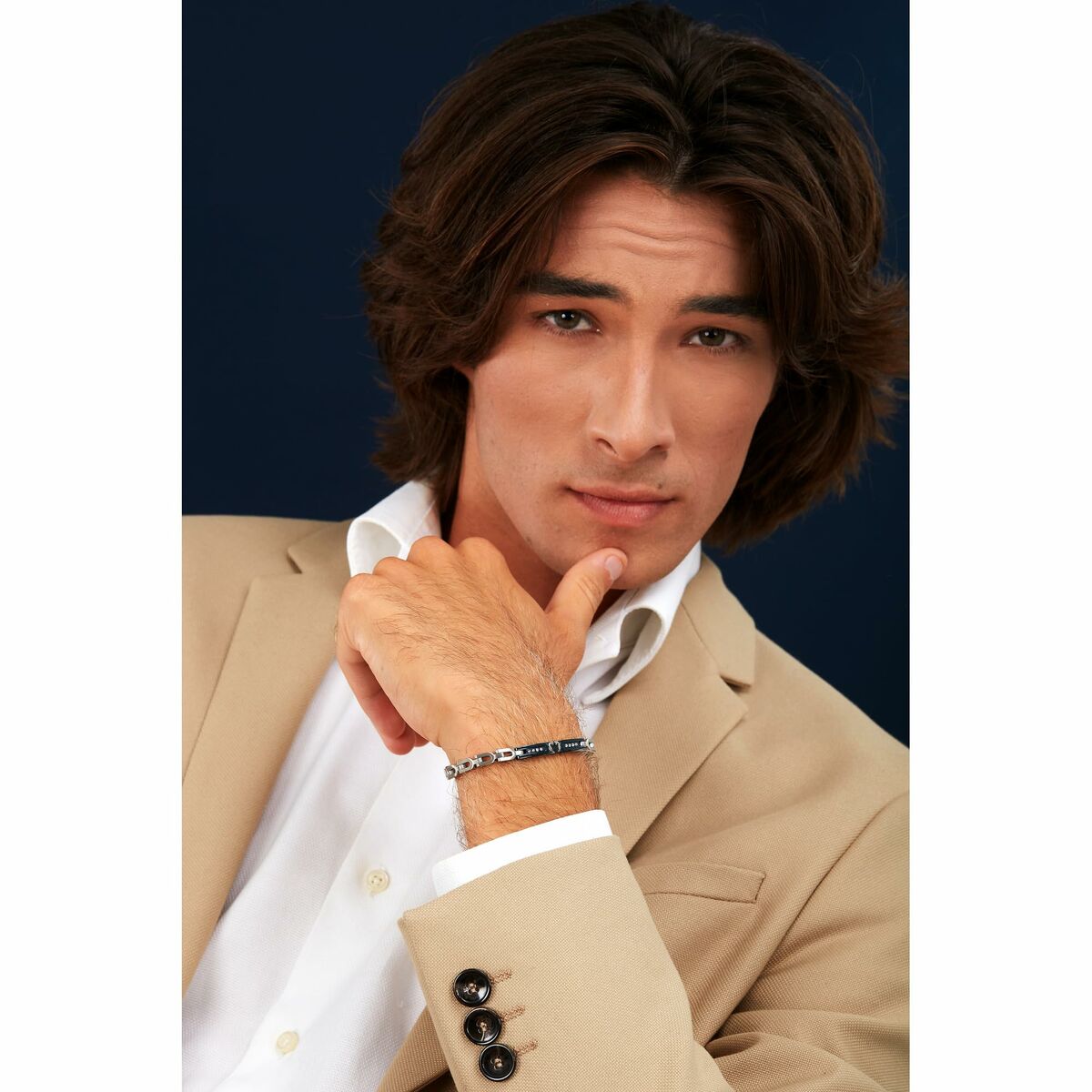 V2HAF4D884B71E7BC6B287B9F9DD2417EEFR6933642P8