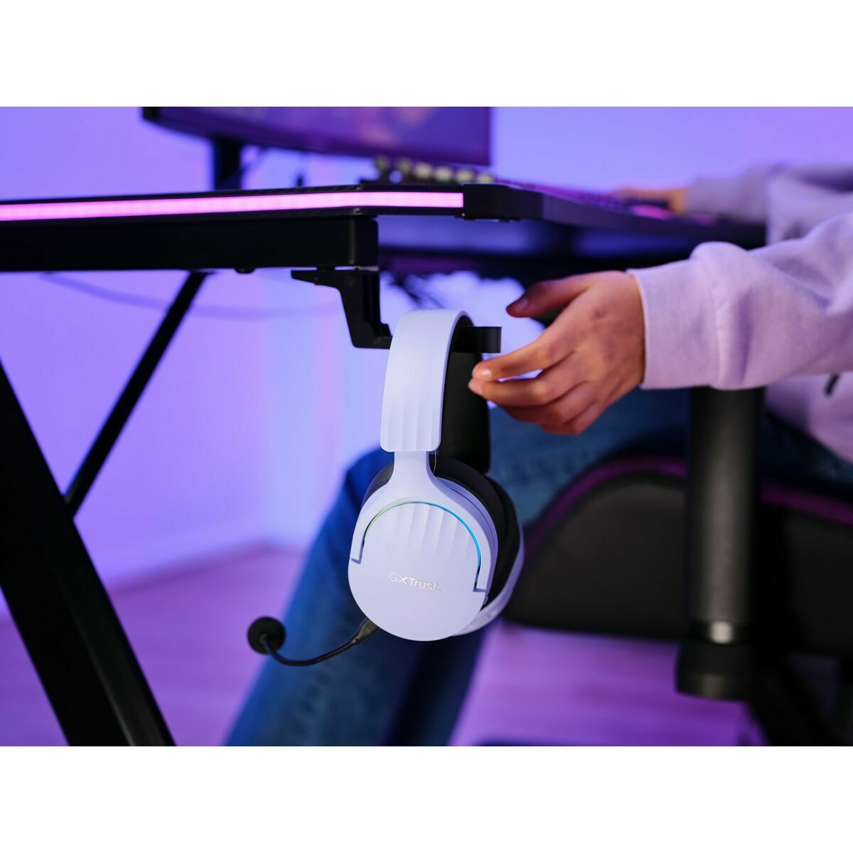 V3H585E98A1C64A8E8D423EBC8AEFC48548R7289729P3