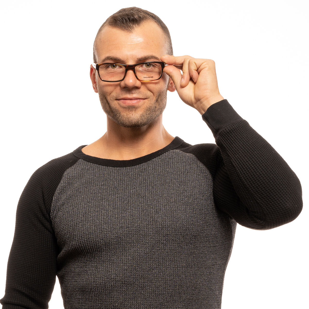 V8H1FD4B564A1AE703D7D16C3C648C28CD9R3702047P4