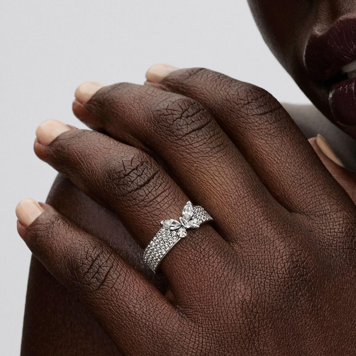 V2H6A342114F93AD5F057283D8ECF90E7A2R7538333P3