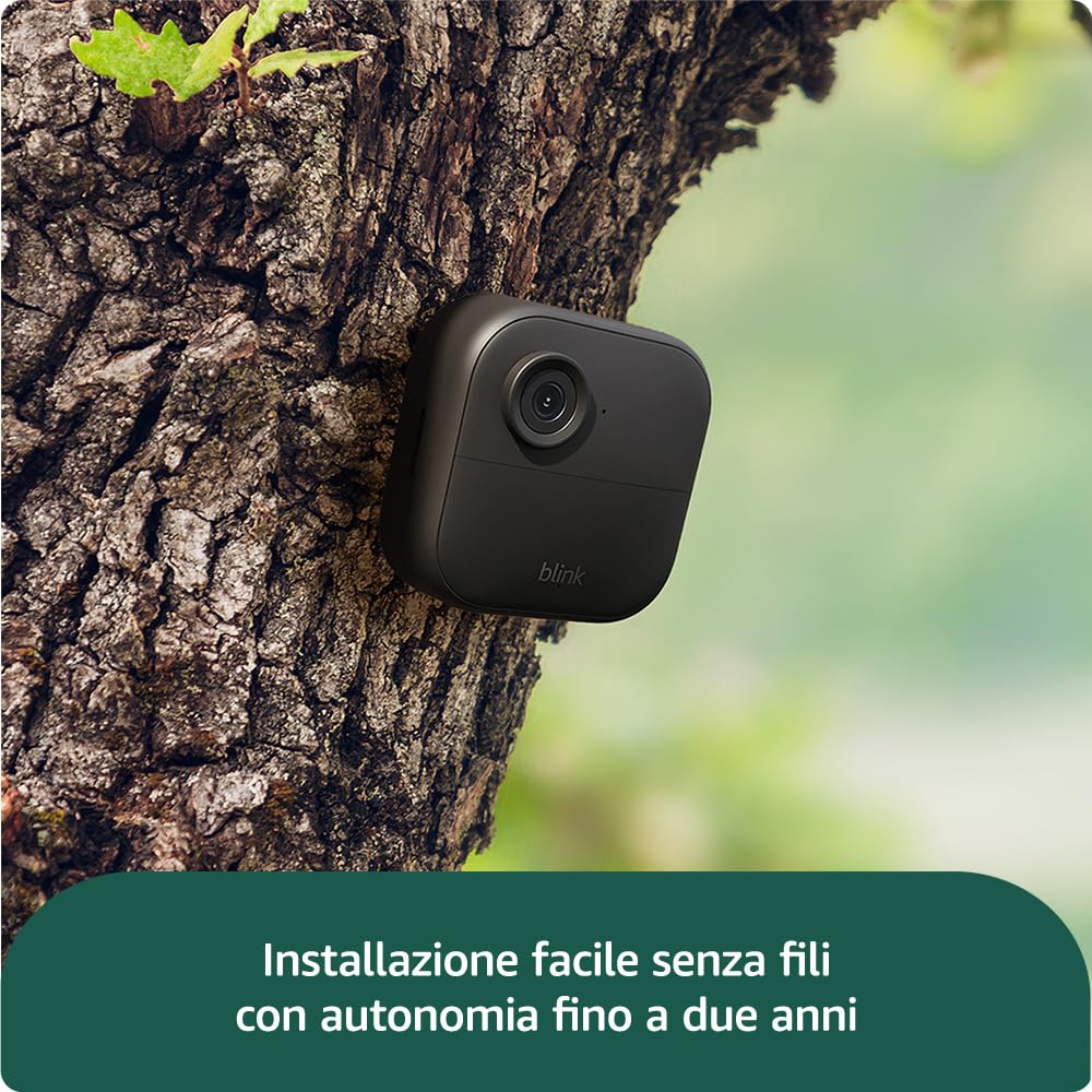 Videocamera Blink Outdoor 4 (Ultimo modello) - Videocamera di sicurezza smart HD wireless, autonomia di due anni, compatibile con Alexa - Sistema a 4 telecamere con Sync Module Core incluso - IP65