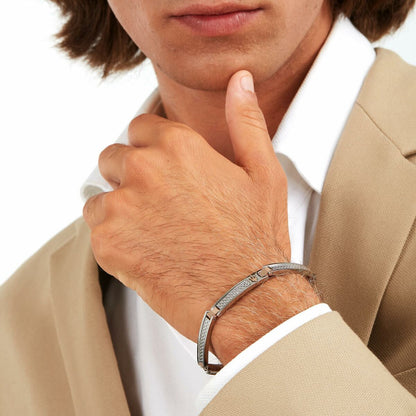 V2HA18194138676DA3F9987BC4814236770R6933845P6